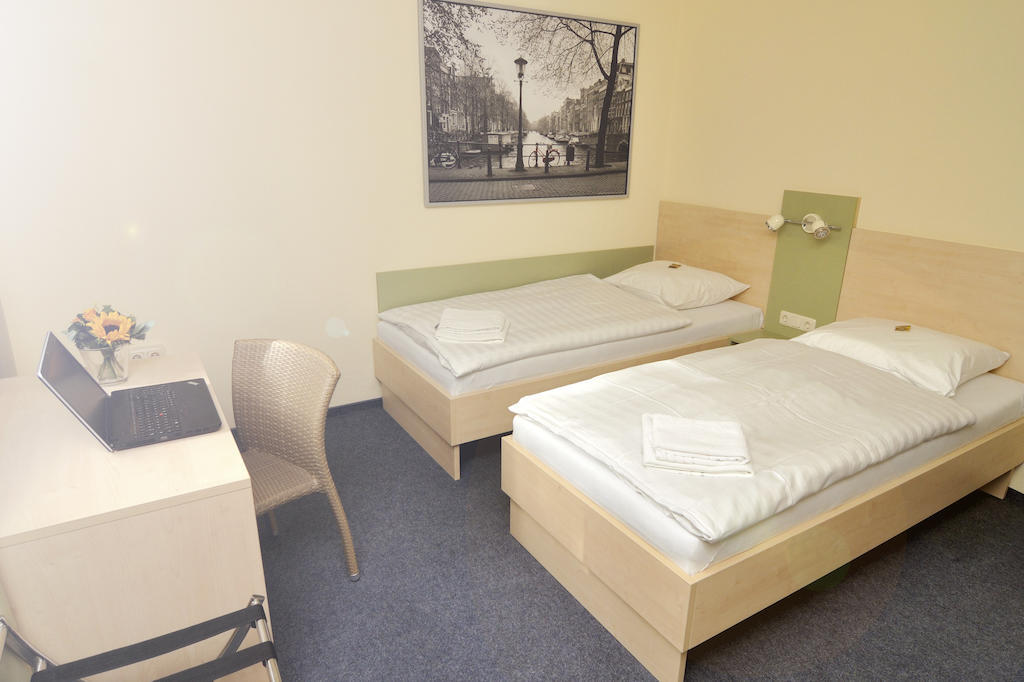 Best Deal Airporthotel Weeze Ngoại thất bức ảnh